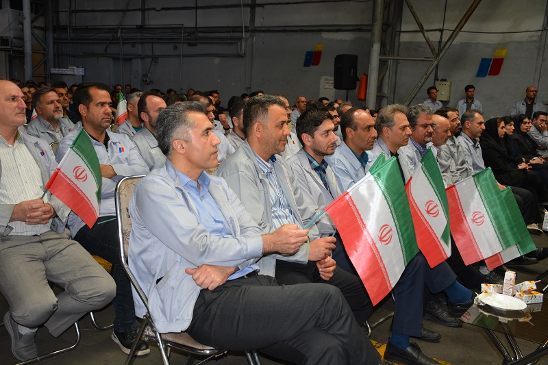برگزاری مراسم دهه کرامت و روز جهانی کارگر در شرکت فنرسازی زر