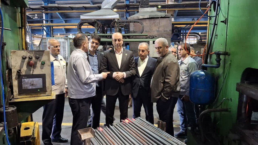 بازدید مدیرعامل گروه خودروسازی سایپا از فنرسازی زر گلپایگان